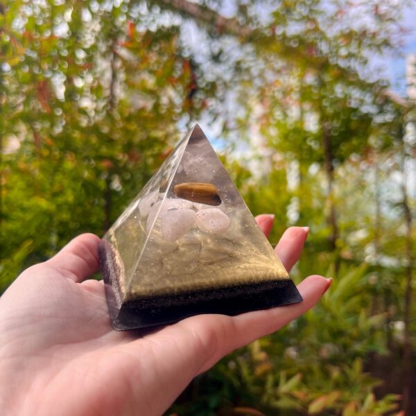 Orgonite Pirâmide 7cm - Imagem 3