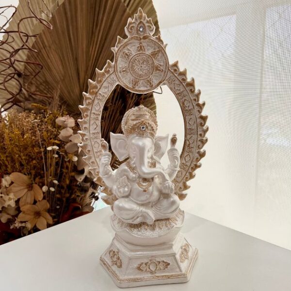 Escultura de Ganesha no altar 35cm - Branco e Preto - Imagem 6