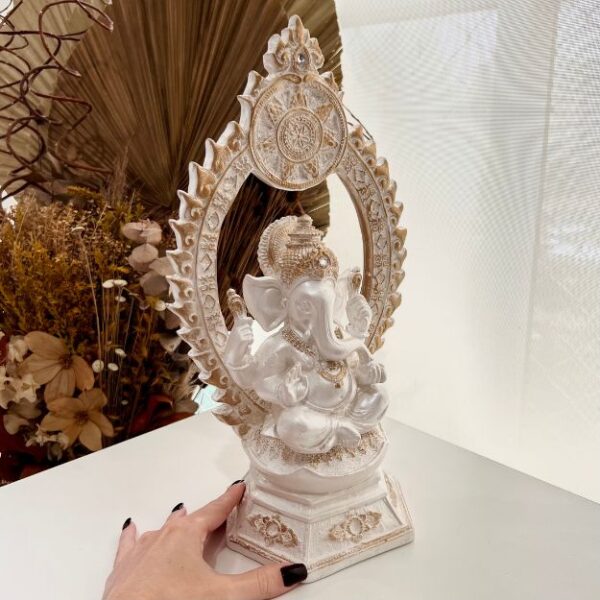 Escultura de Ganesha no altar 35cm - Branco e Preto - Imagem 5