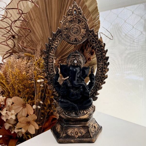 Escultura de Ganesha no altar 35cm - Branco e Preto - Imagem 4