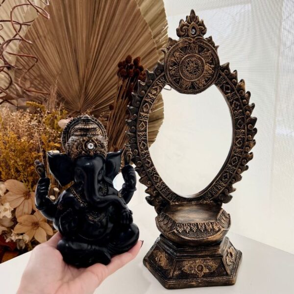 Escultura de Ganesha no altar 35cm - Branco e Preto - Imagem 2